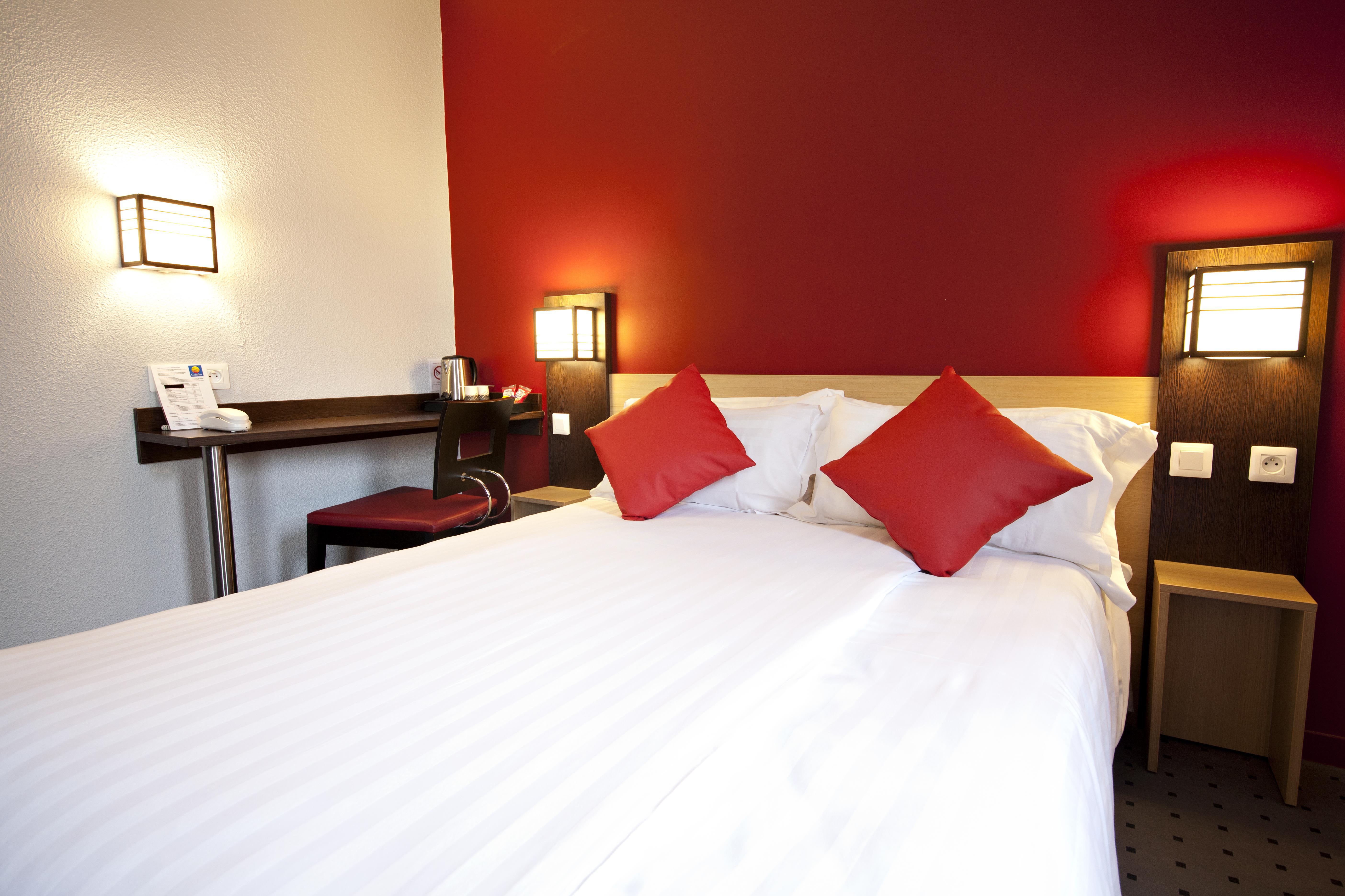 Comfort Hotel Clermont Saint Jacques Экстерьер фото